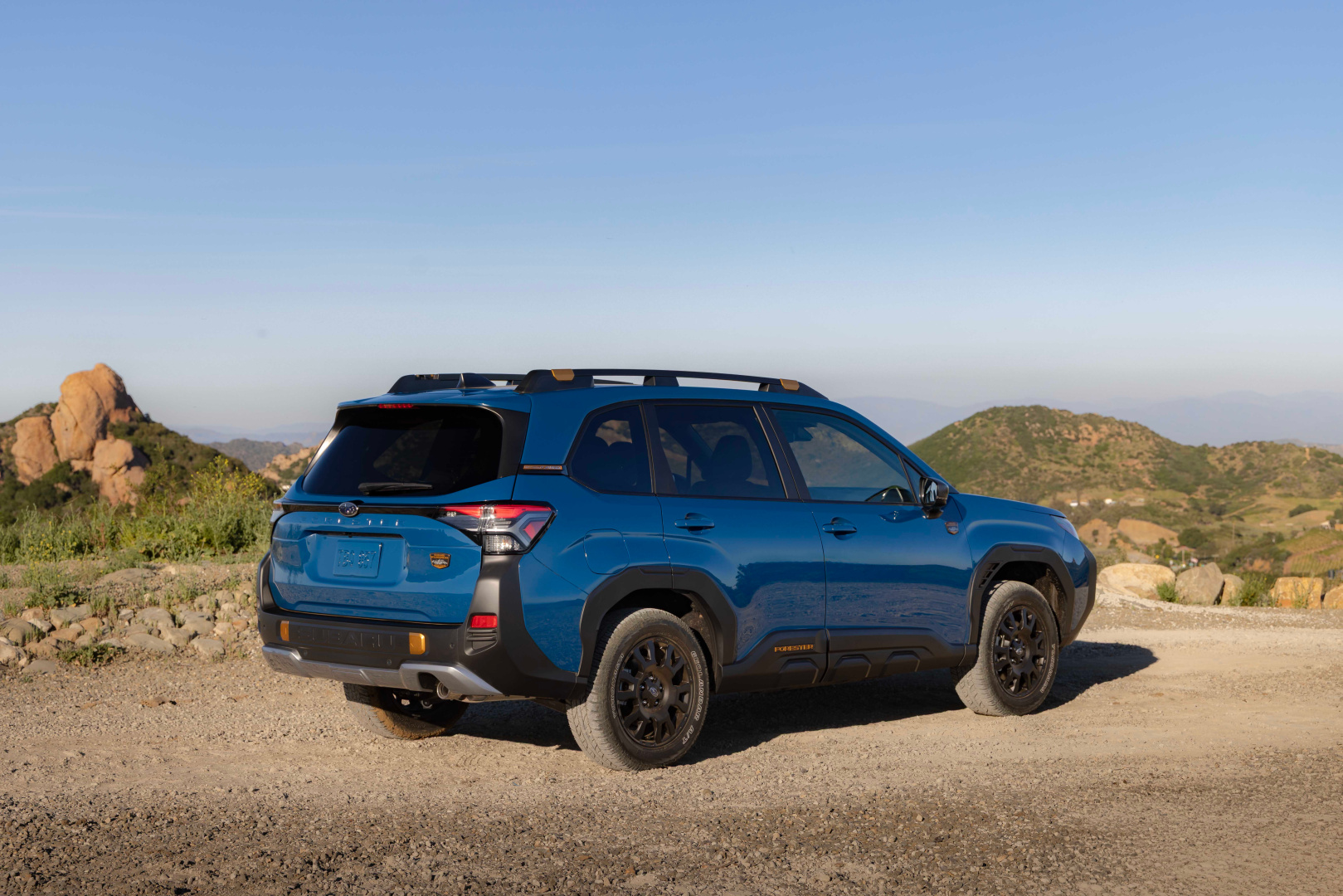 SMALL_2027_Subaru_Forester_Wilderness_Hybrid_01__5_